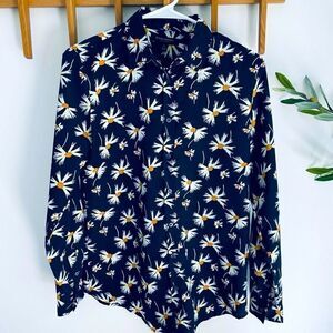BR Signature Long-Sleeved Floral Shirt​​​​​​​​​​​​​​​